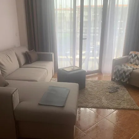 Helios Complex, Apartman Szveti Vlasz